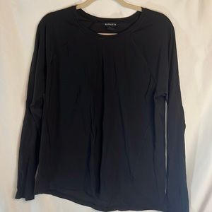 Athleta women’s size large, black, relaxed, fit long sleeve top